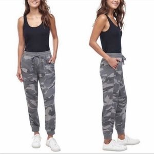 Splendid Gray Combo Camouflage Jogger
Pant Size XL